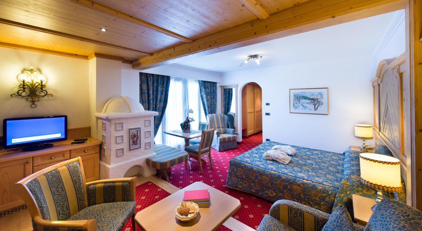 Alpen Hotel Corona Vigo di Fassa Room photo